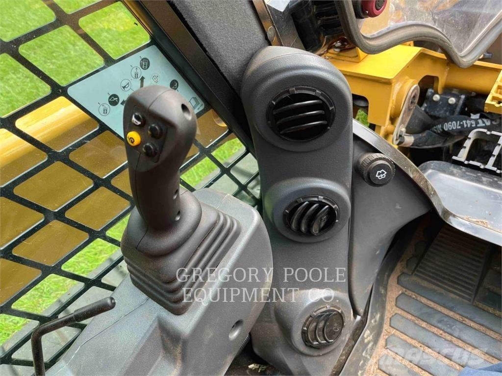 CAT 299D3 궤도식 로우더