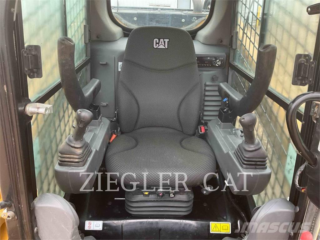 CAT 299D3 궤도식 로우더