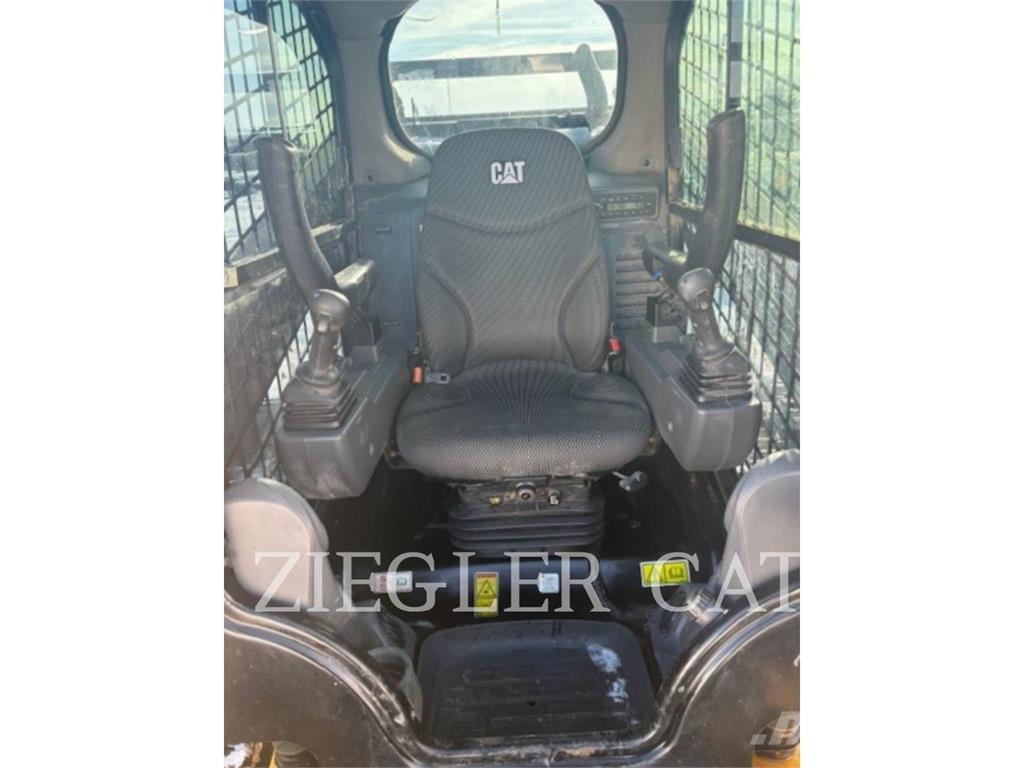 CAT 299D3 궤도식 로우더