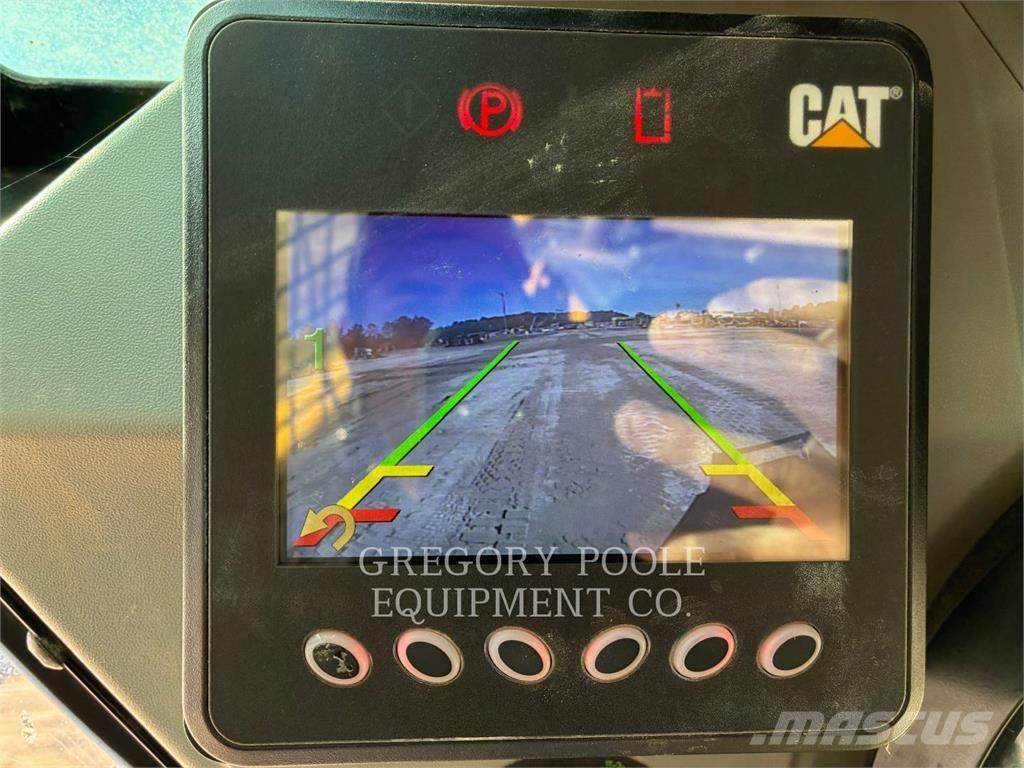 CAT 299D3 궤도식 로우더