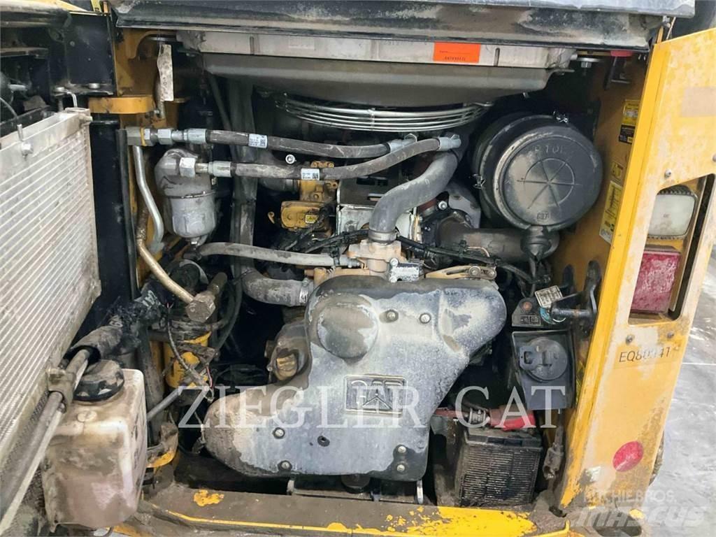 CAT 299D3XE 궤도식 로우더