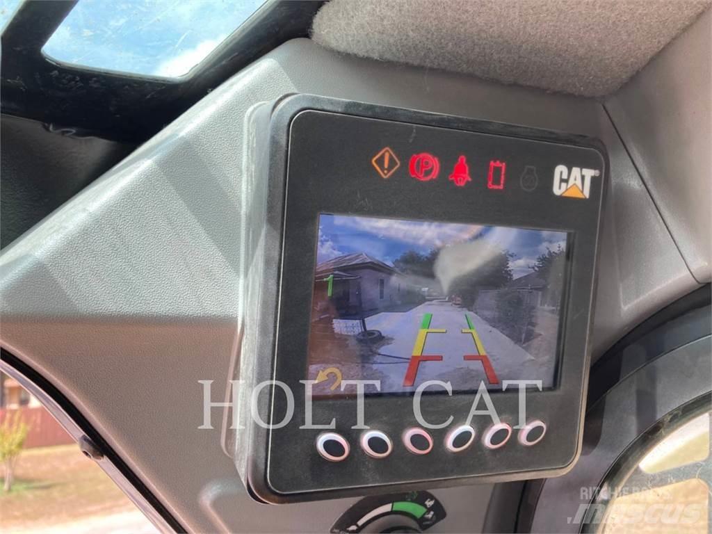 CAT 299D3XE 궤도식 로우더