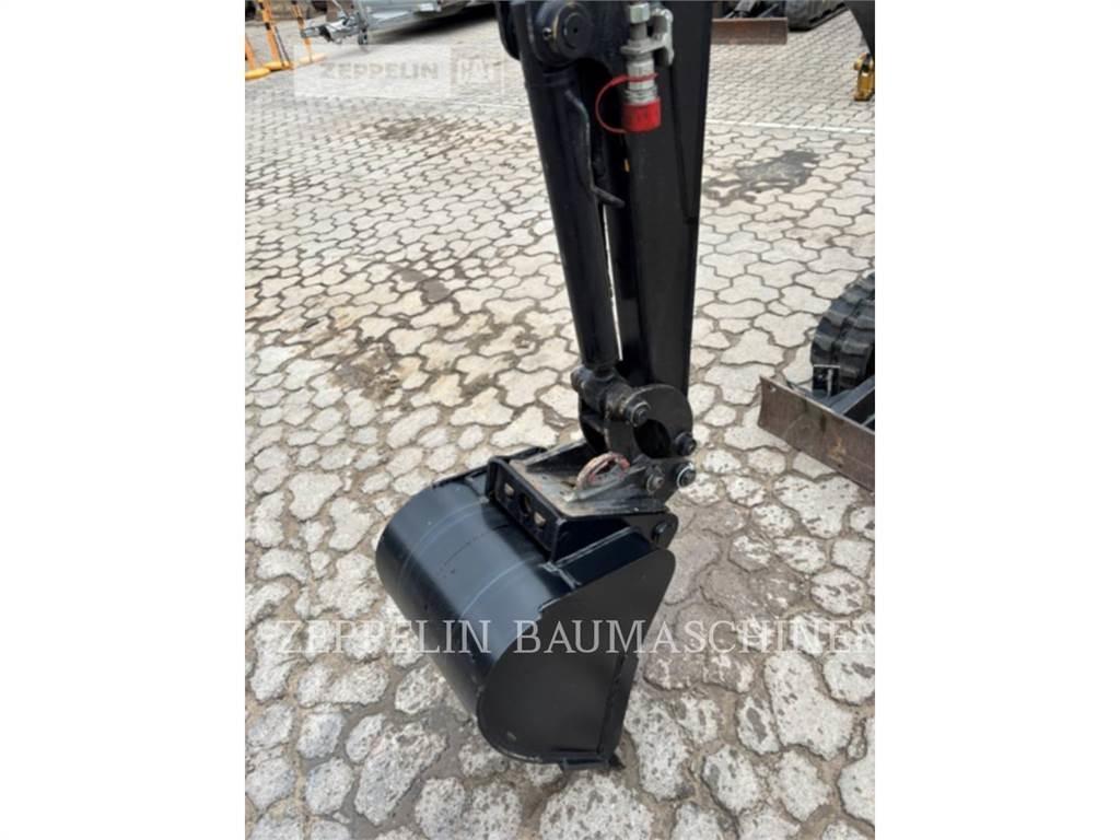 CAT 300.9D 대형 굴삭기 29톤 이상