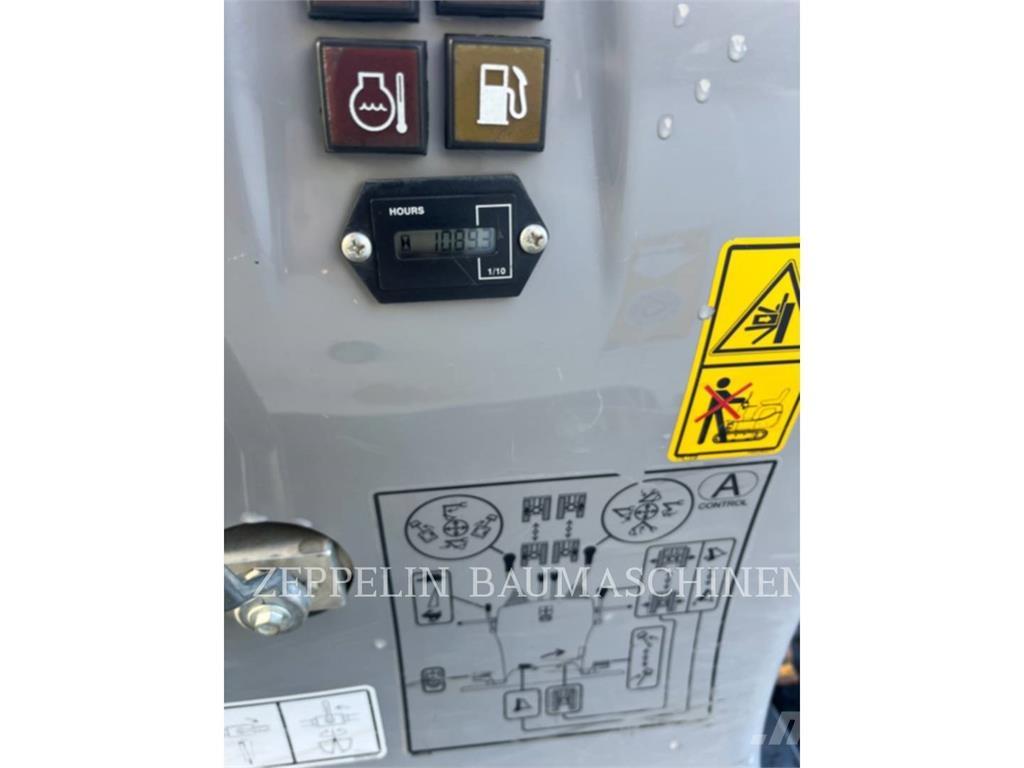 CAT 300.9D 대형 굴삭기 29톤 이상