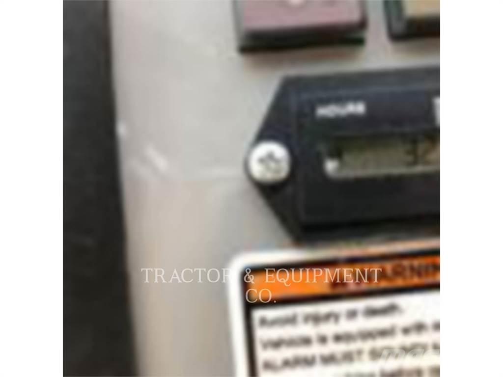 CAT 300.9D 대형 굴삭기 29톤 이상