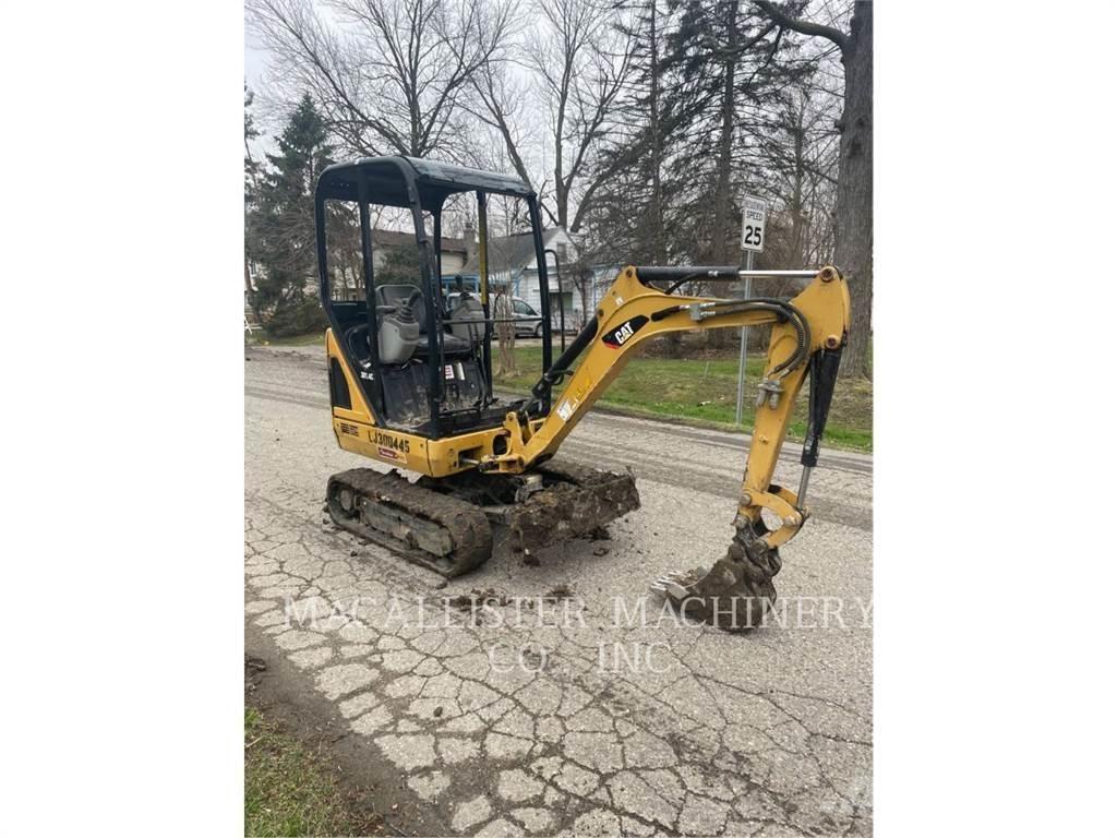 CAT 301.4C 대형 굴삭기 29톤 이상