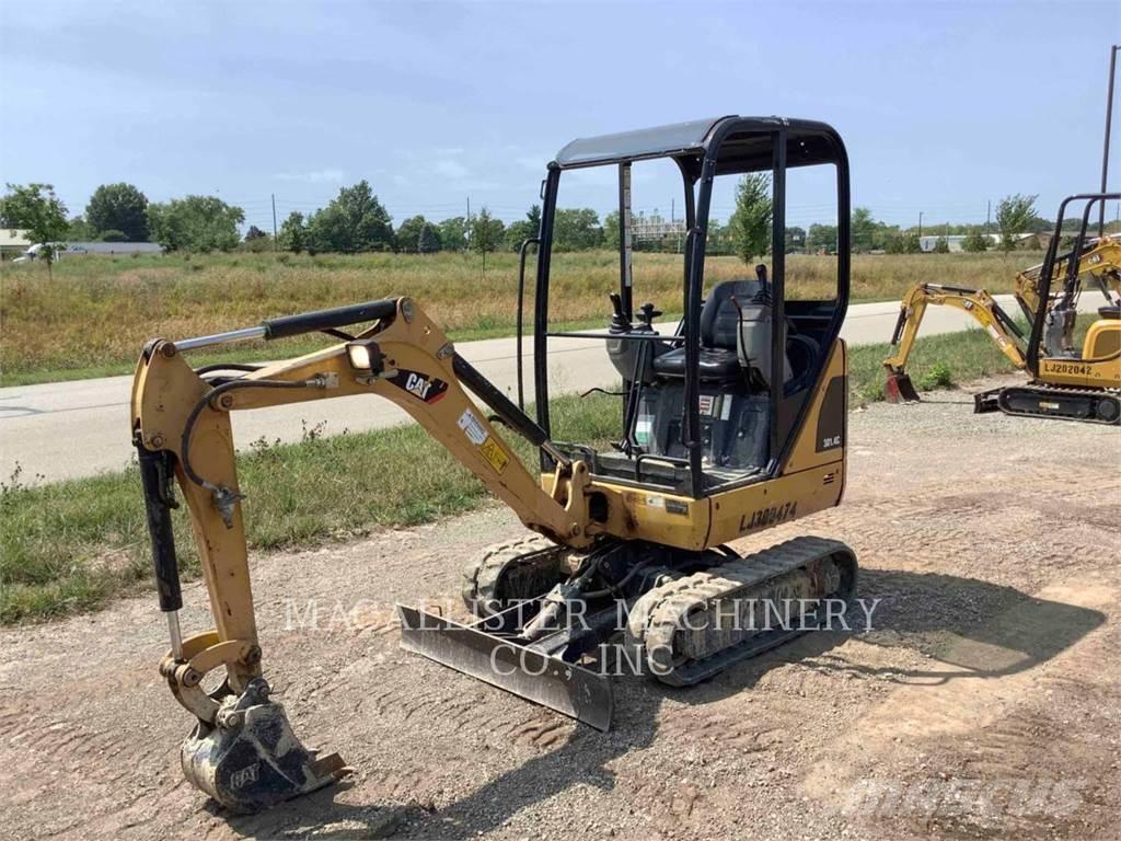 CAT 301.4C 대형 굴삭기 29톤 이상