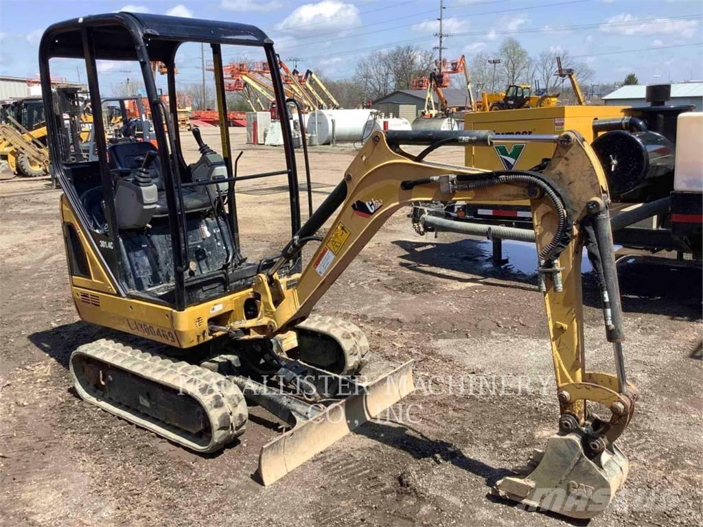 CAT 301.4C 대형 굴삭기 29톤 이상