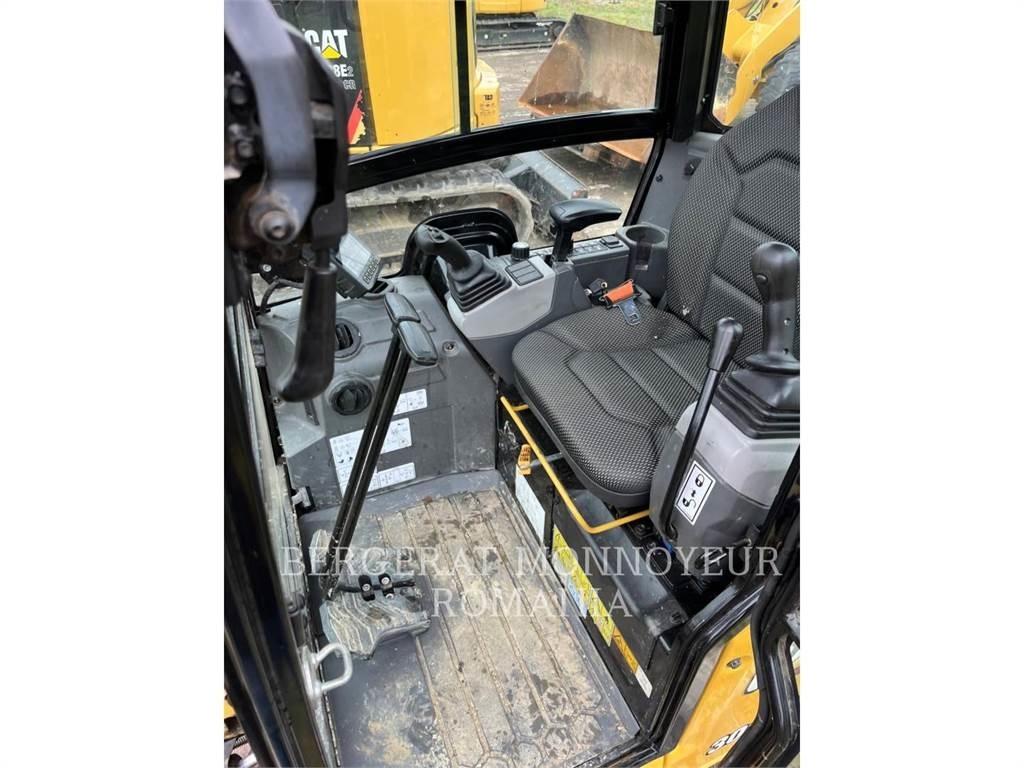 CAT 301.6-05 대형 굴삭기 29톤 이상
