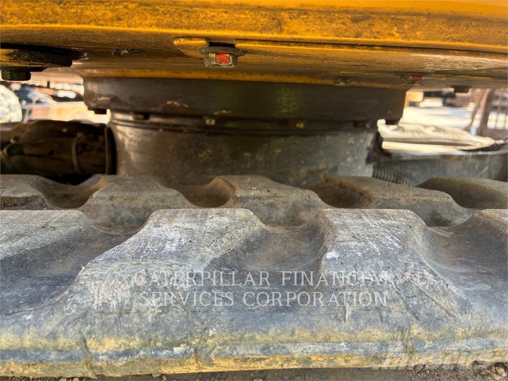 CAT 301.6-05 대형 굴삭기 29톤 이상