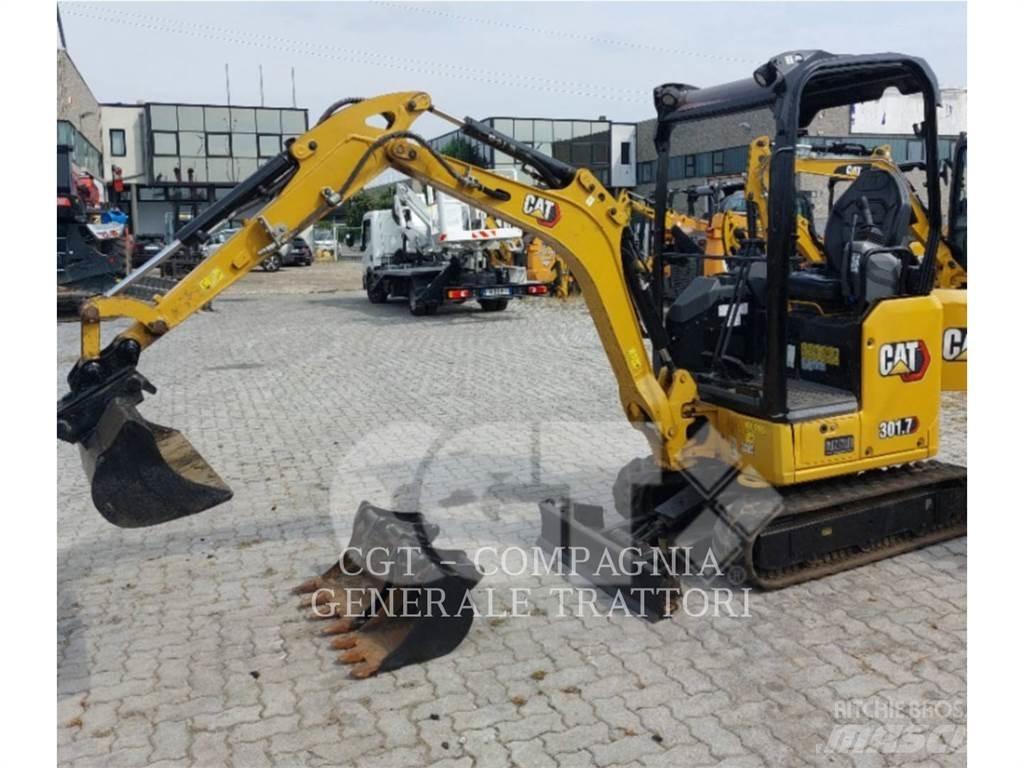 CAT 301.7 대형 굴삭기 29톤 이상