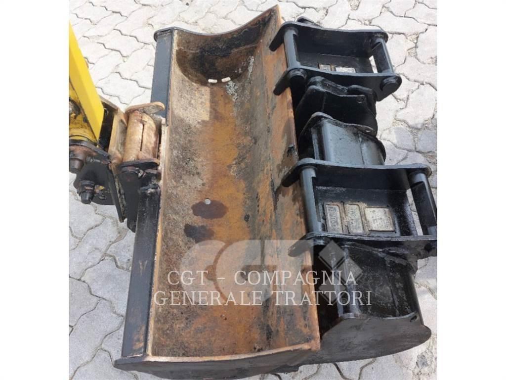 CAT 301.7 대형 굴삭기 29톤 이상