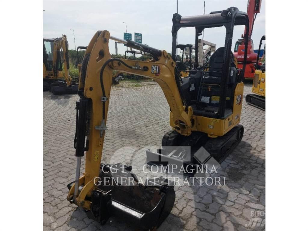 CAT 301.7 대형 굴삭기 29톤 이상