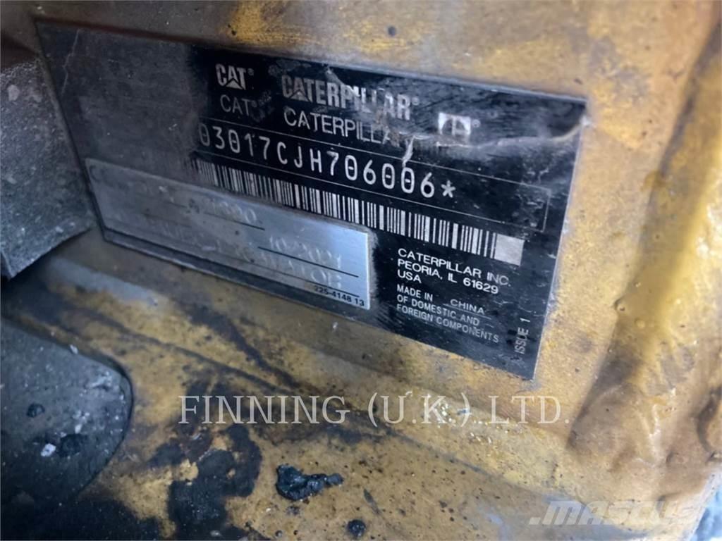CAT 301.7 대형 굴삭기 29톤 이상