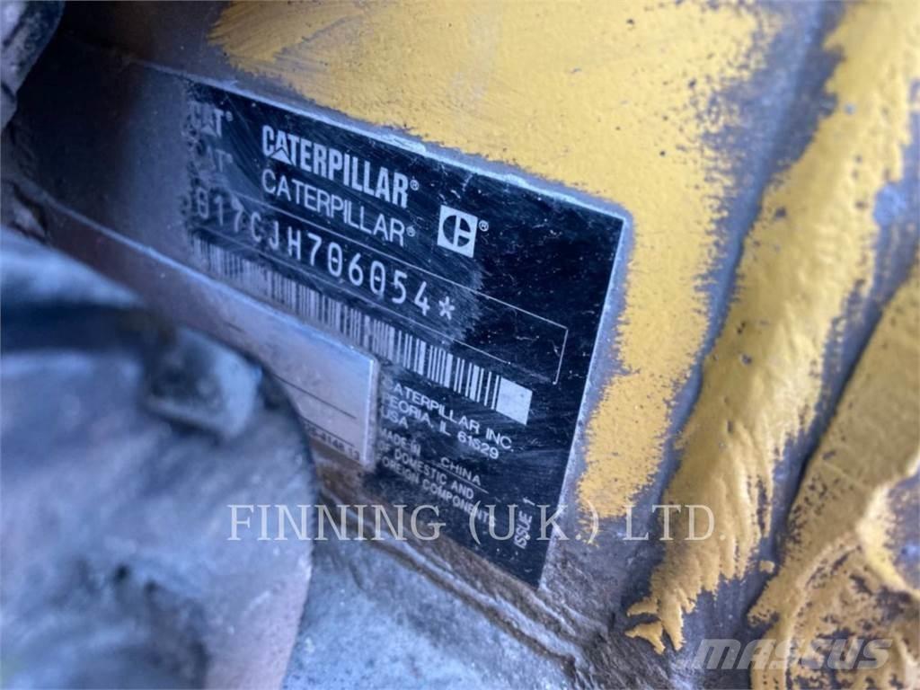 CAT 301.7 대형 굴삭기 29톤 이상
