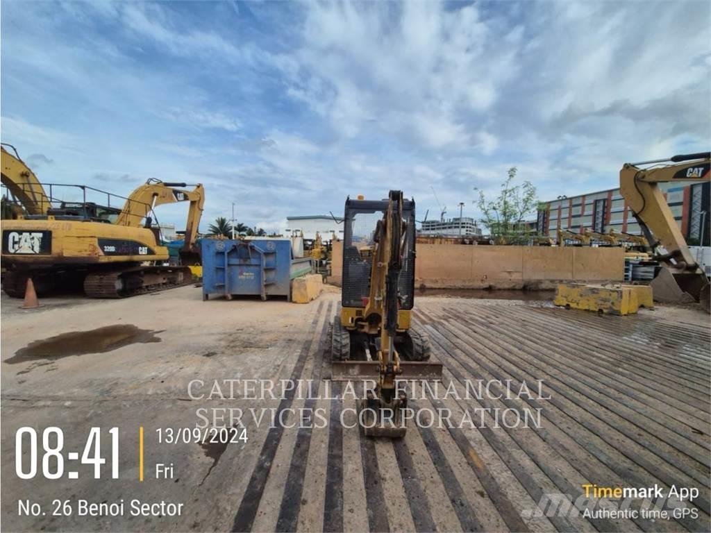 CAT 301.7-05CR 대형 굴삭기 29톤 이상