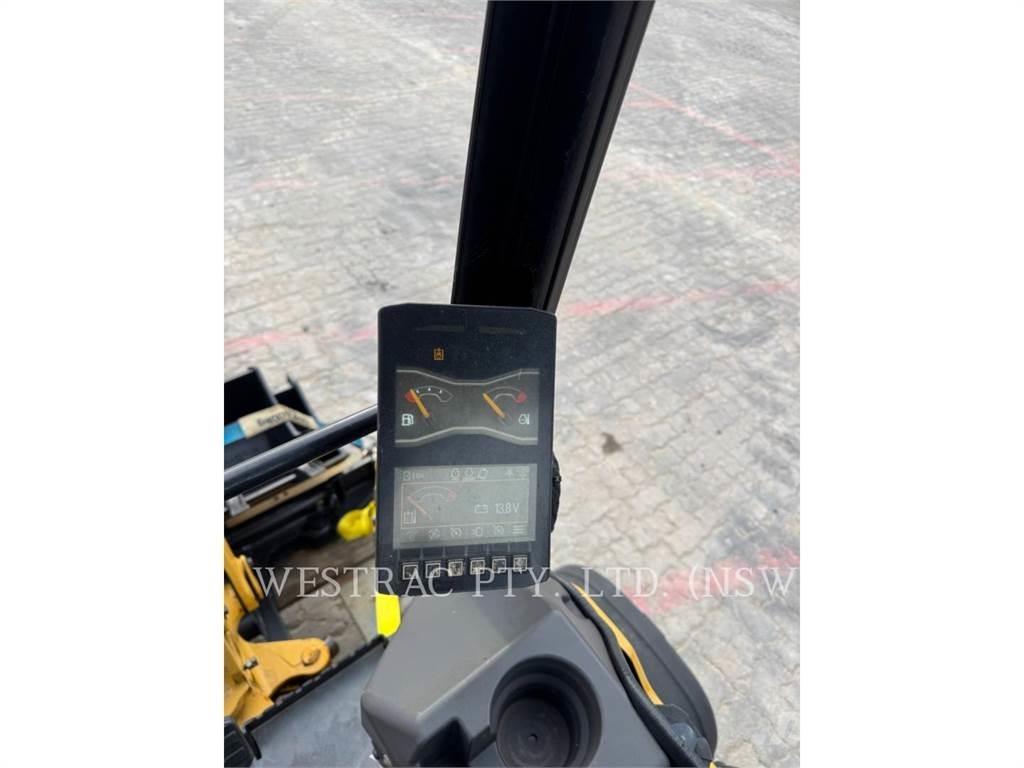 CAT 301.7CR 대형 굴삭기 29톤 이상