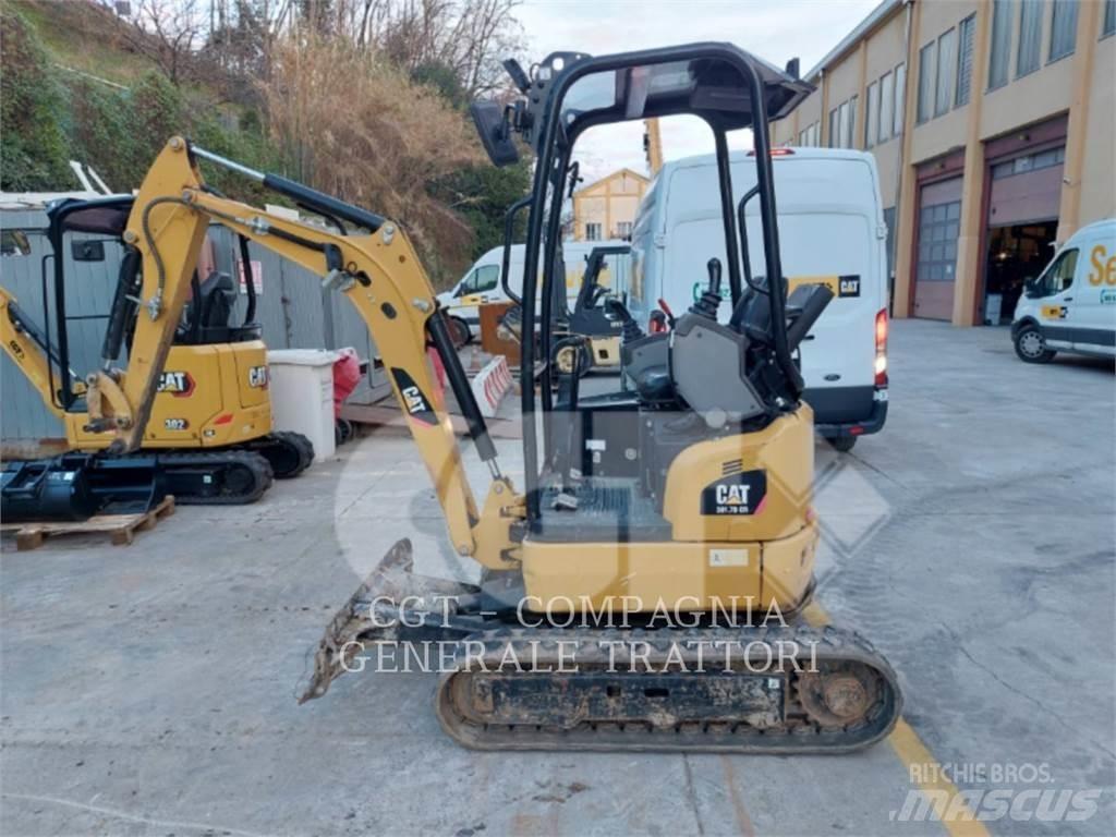CAT 301.7D 대형 굴삭기 29톤 이상
