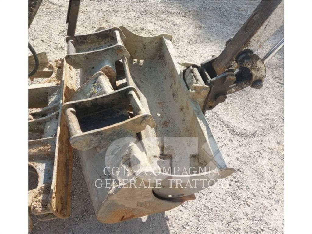 CAT 301.7D 대형 굴삭기 29톤 이상