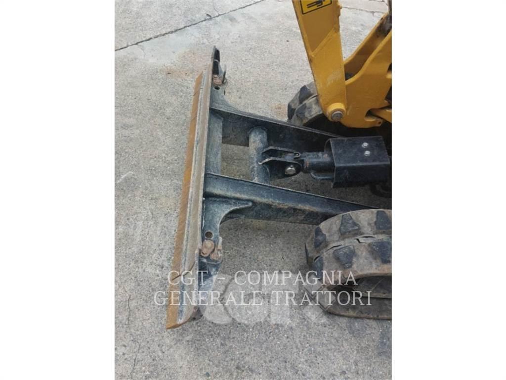 CAT 301.7D 대형 굴삭기 29톤 이상