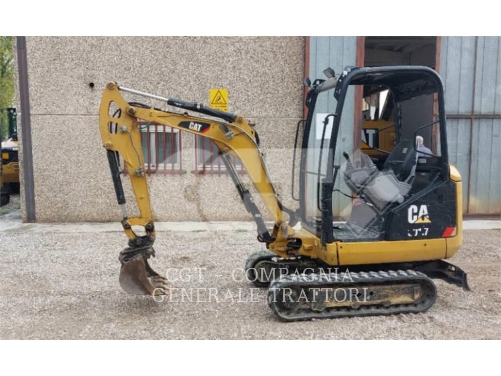 CAT 301.7D 대형 굴삭기 29톤 이상