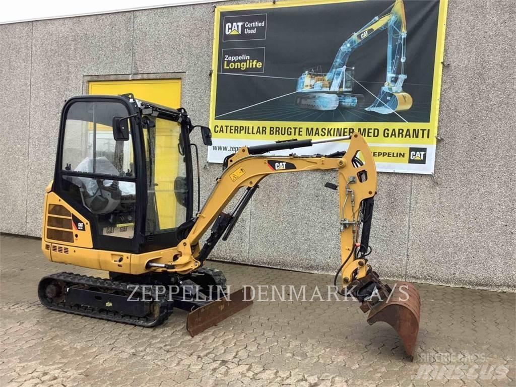 CAT 301.7D 대형 굴삭기 29톤 이상