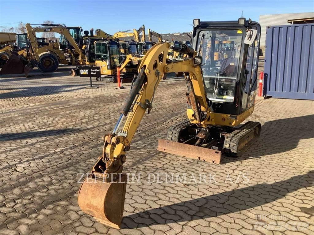 CAT 301.7D 대형 굴삭기 29톤 이상