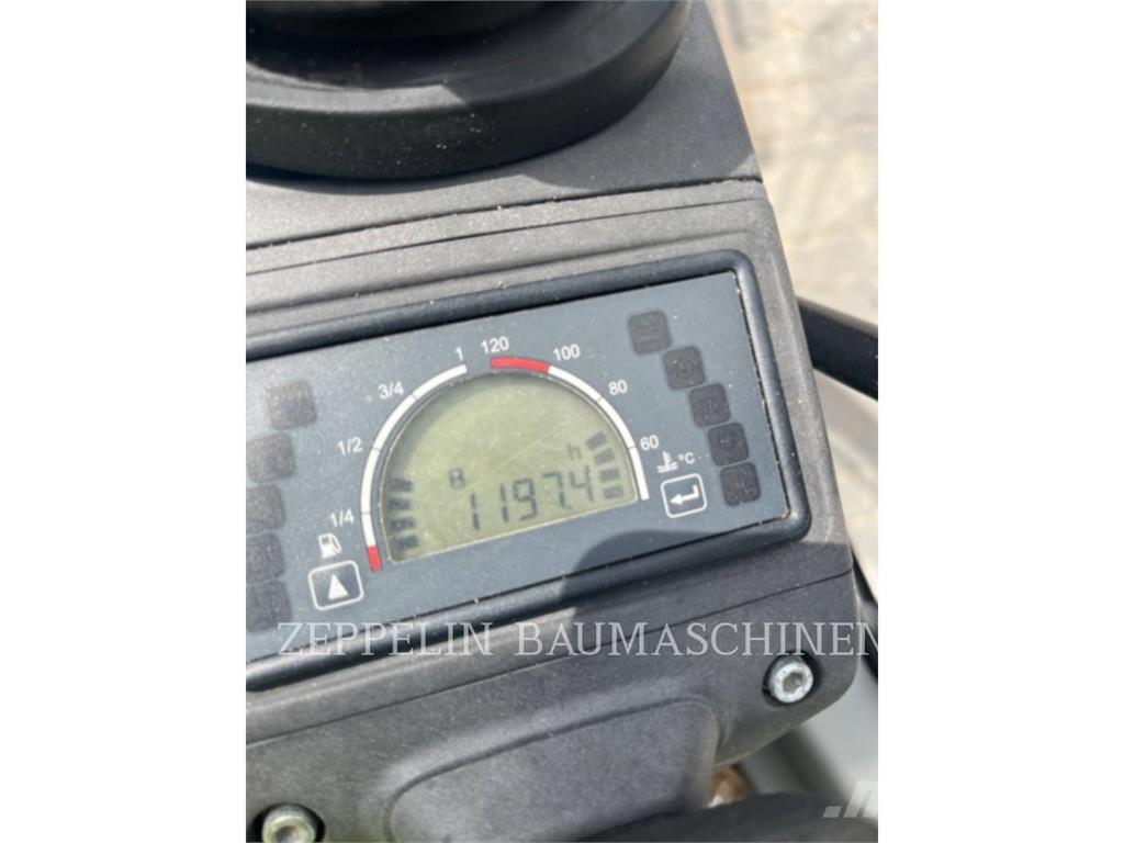 CAT 301.7D 대형 굴삭기 29톤 이상