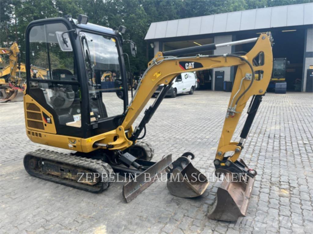 CAT 301.7D 대형 굴삭기 29톤 이상