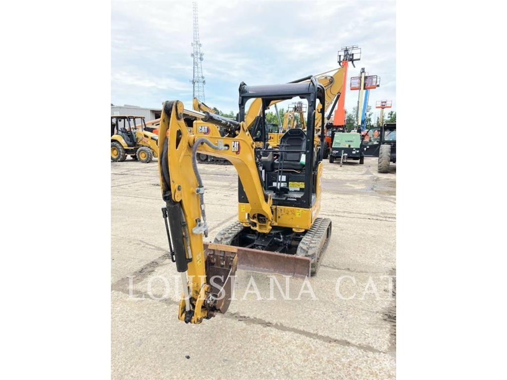 CAT 301.8 소형 굴삭기 7톤 미만
