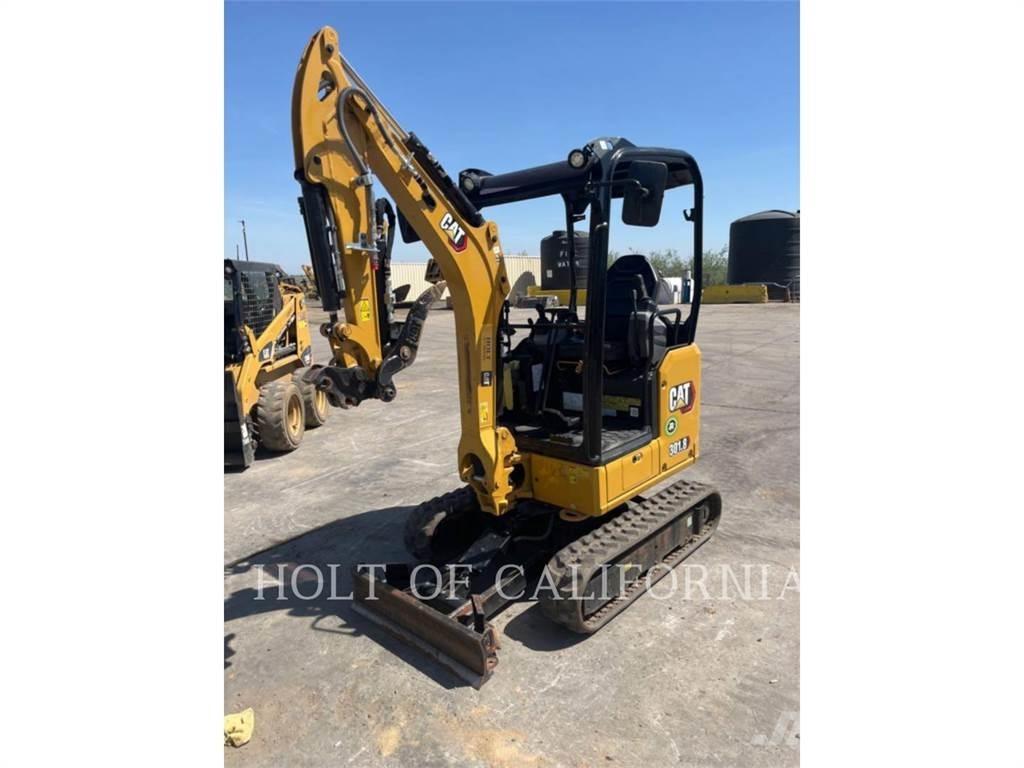 CAT 301.8 대형 굴삭기 29톤 이상