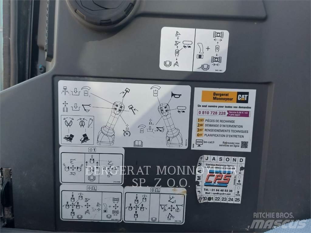 CAT 301.8 대형 굴삭기 29톤 이상