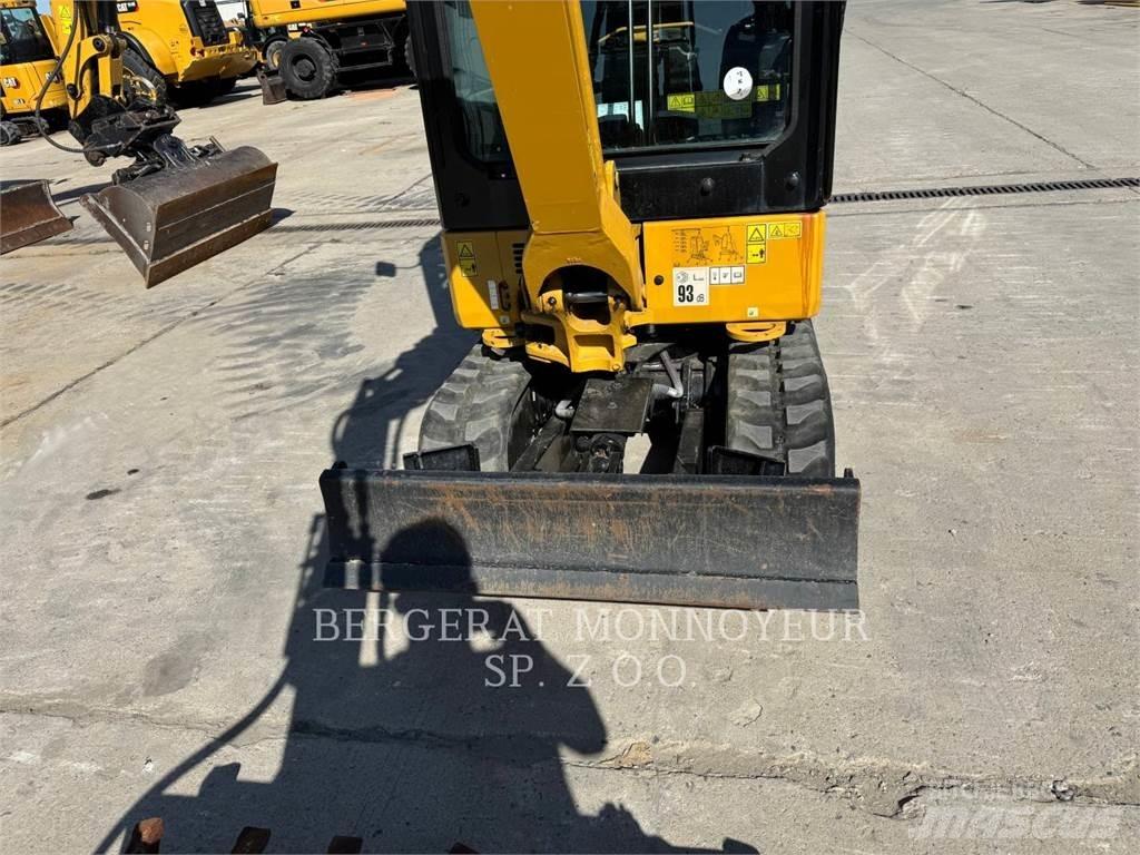 CAT 301.8 대형 굴삭기 29톤 이상