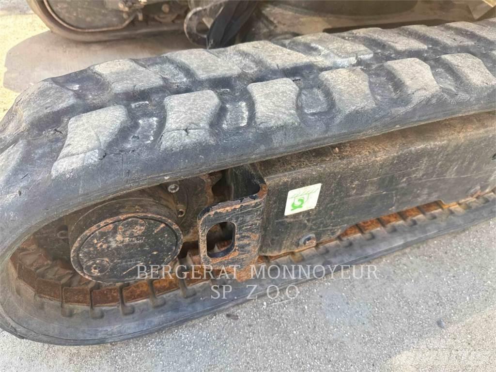 CAT 301.8 대형 굴삭기 29톤 이상