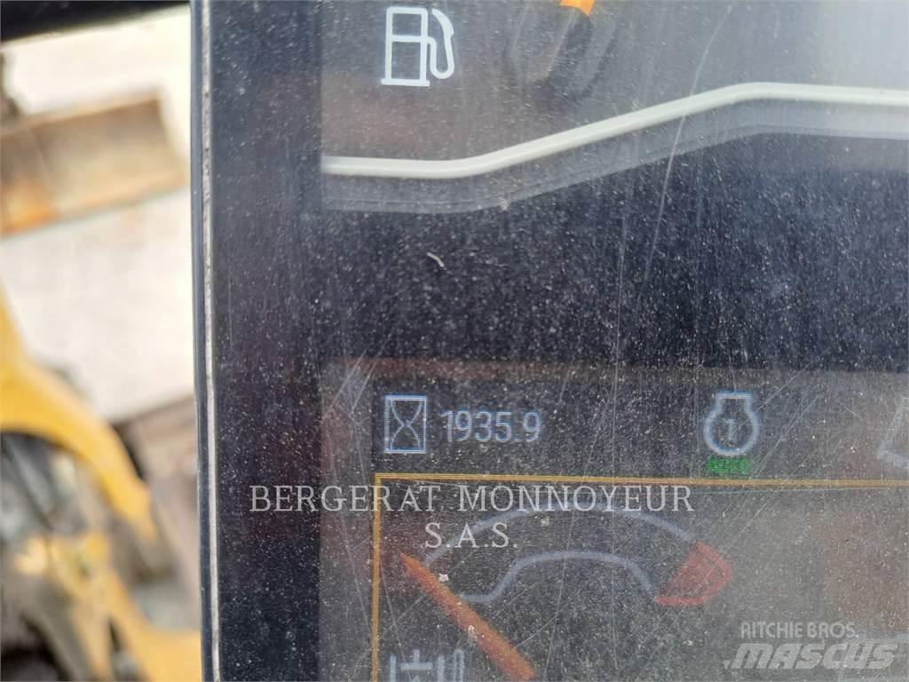 CAT 301.8 대형 굴삭기 29톤 이상