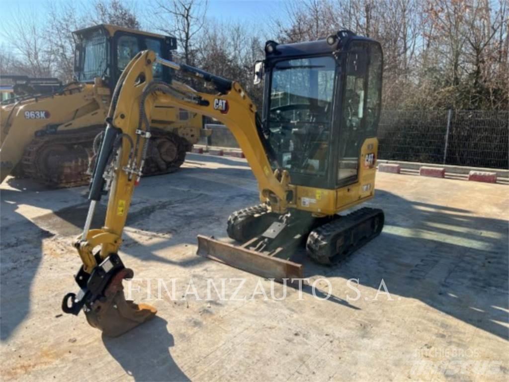 CAT 301.8 대형 굴삭기 29톤 이상