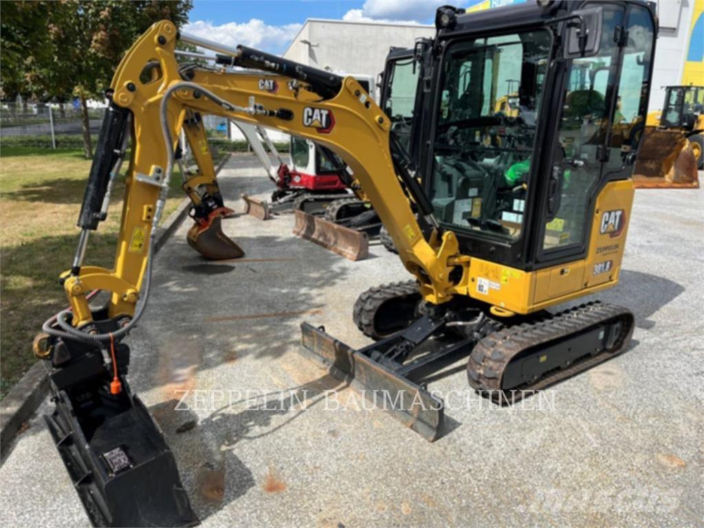 CAT 301.8-05A 대형 굴삭기 29톤 이상