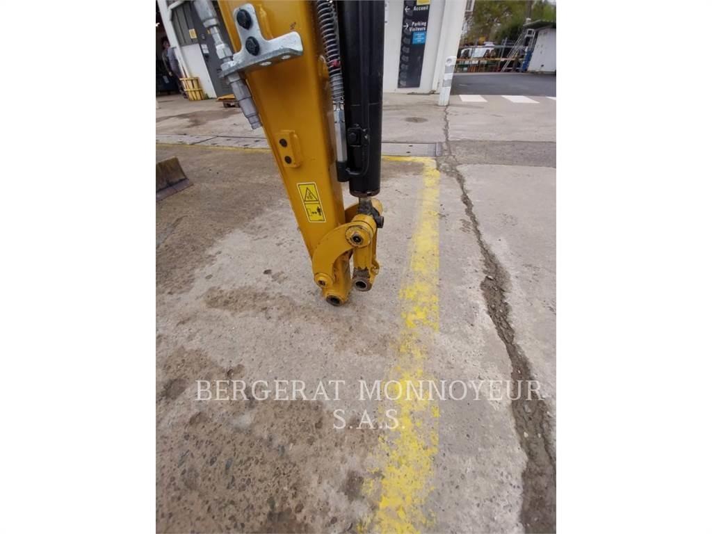 CAT 302 대형 굴삭기 29톤 이상