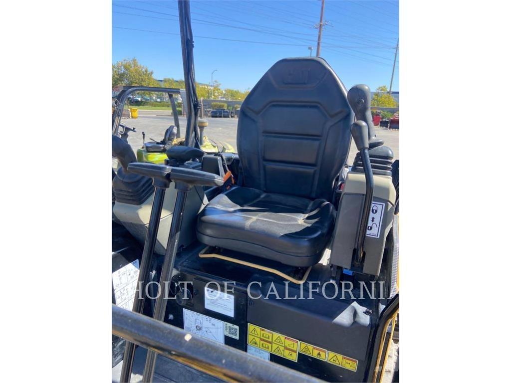 CAT 302 대형 굴삭기 29톤 이상