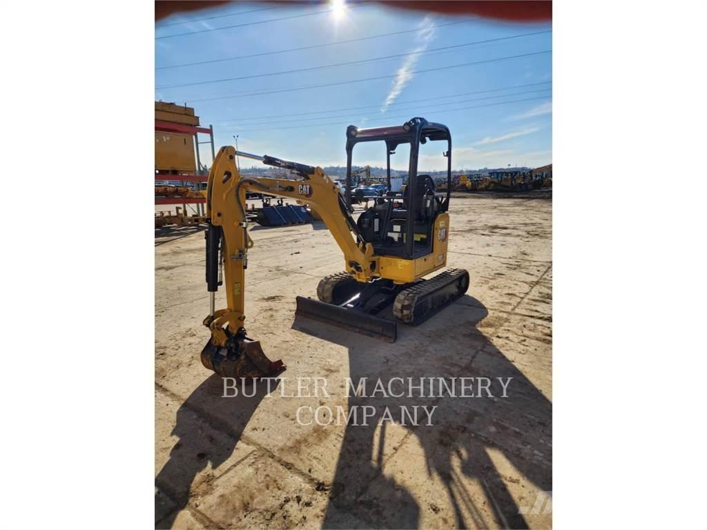 CAT 302-05A CR 대형 굴삭기 29톤 이상
