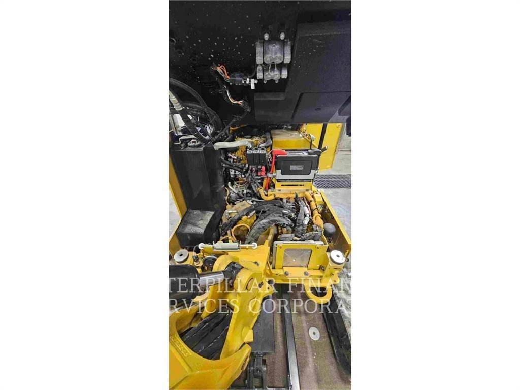 CAT 302 05A CR 대형 굴삭기 29톤 이상