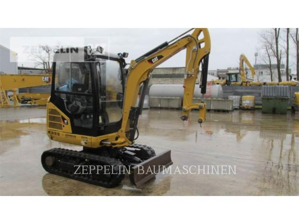 CAT 302.4D 대형 굴삭기 29톤 이상