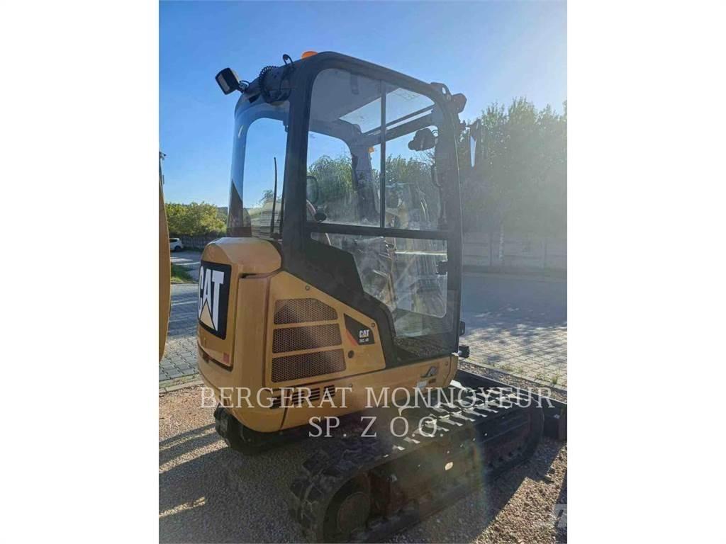 CAT 302.4D 대형 굴삭기 29톤 이상