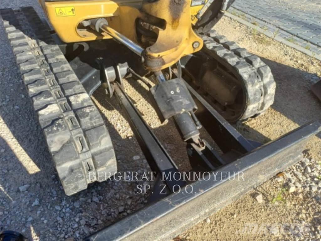 CAT 302.4D 대형 굴삭기 29톤 이상