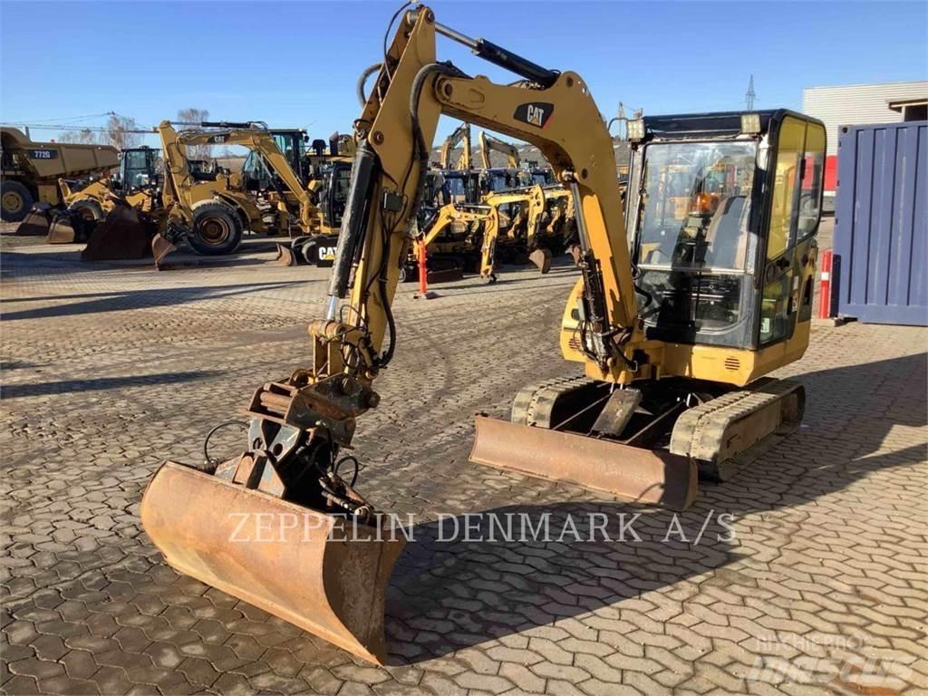 CAT 302.5C 대형 굴삭기 29톤 이상