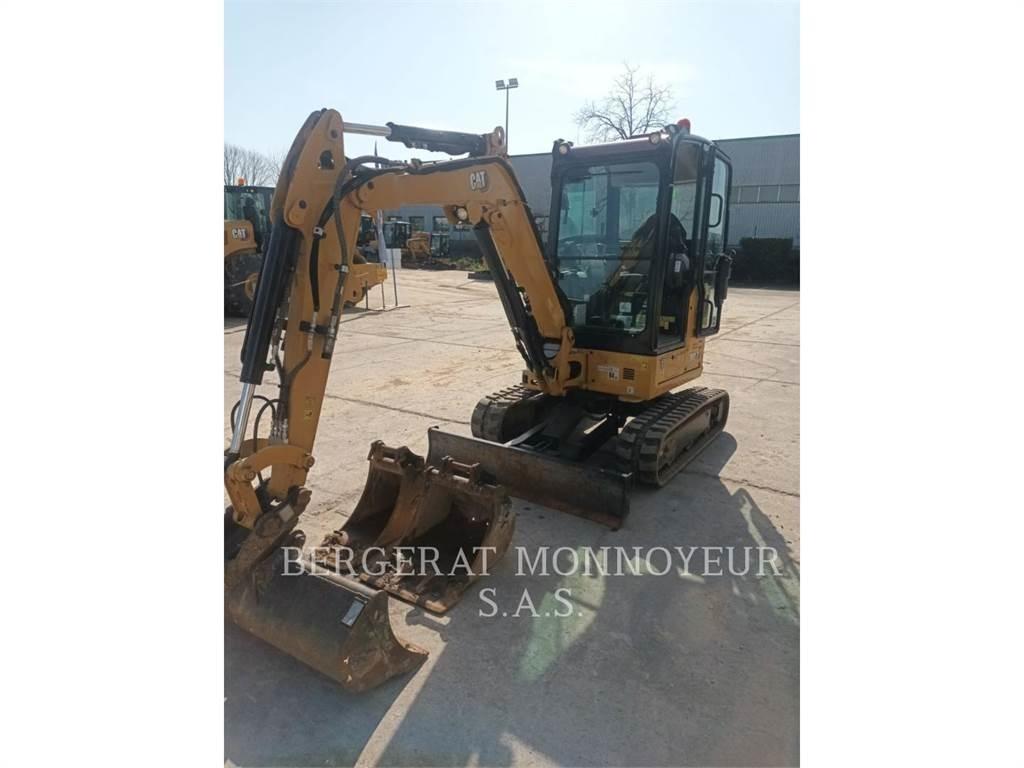 CAT 302.7 대형 굴삭기 29톤 이상