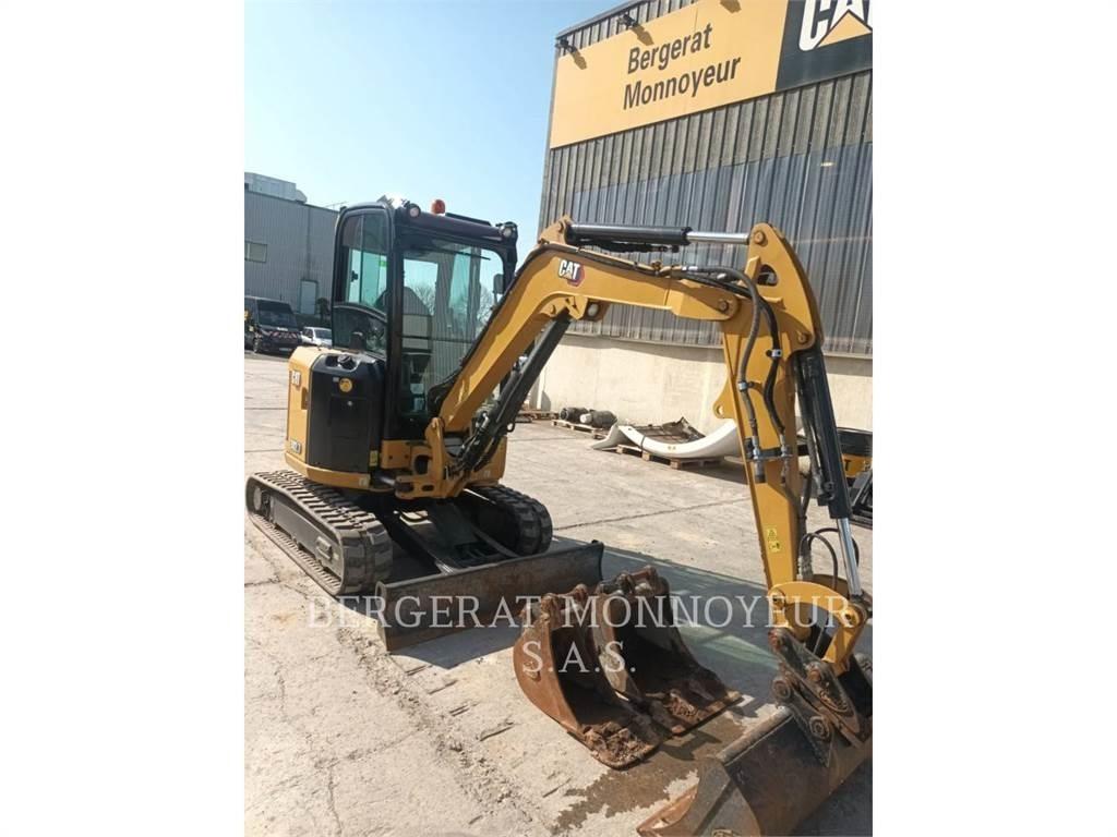 CAT 302.7 대형 굴삭기 29톤 이상