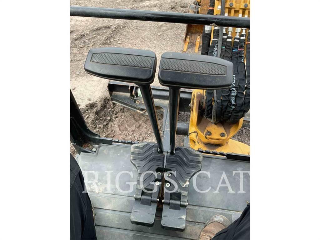 CAT 302.7 대형 굴삭기 29톤 이상