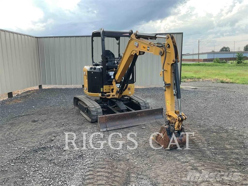 CAT 302.7 대형 굴삭기 29톤 이상