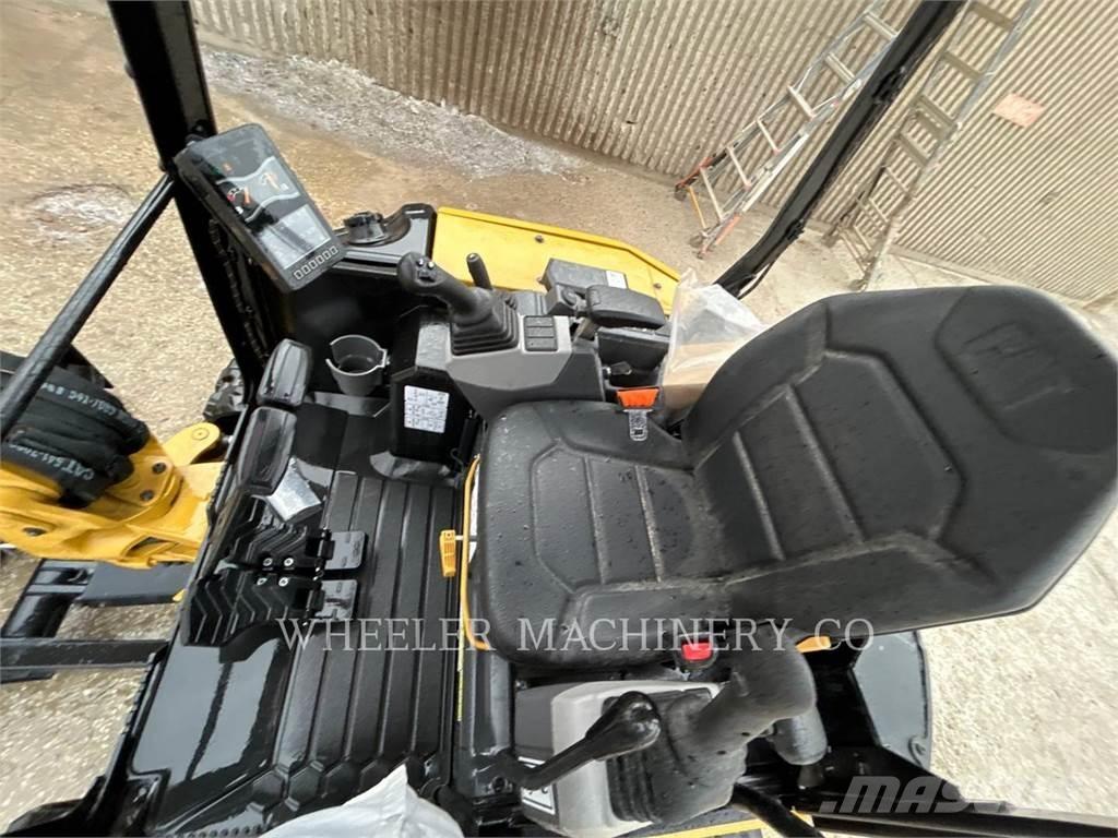 CAT 302.7 C1TH 대형 굴삭기 29톤 이상